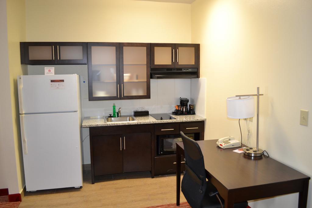 Hawthorn Suites Irving Dfw South Номер фото